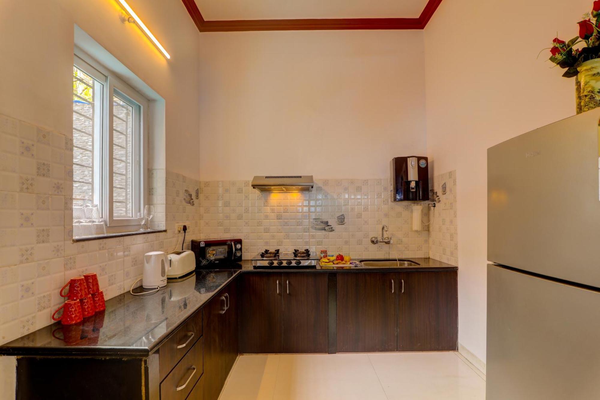 Jaqk Holidays - 9Bhk Villa For Big Groups, Private Pool-Wifi-Cartaker-Parking, North Goa Бага Экстерьер фото